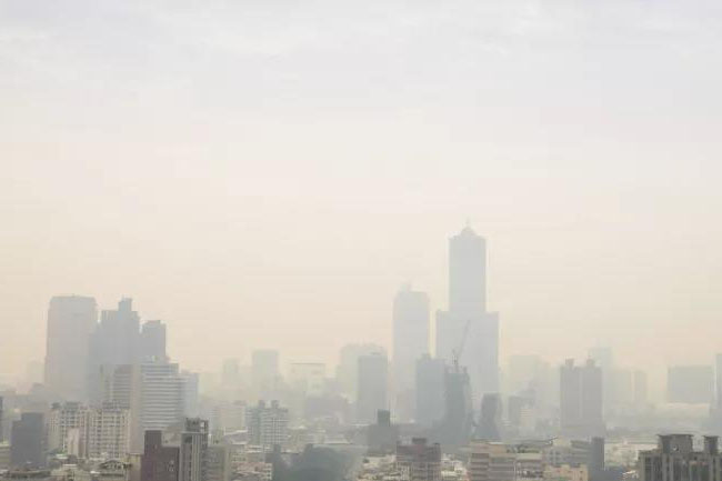 秋高氣燥，警惕“三手煙”！空氣凈化除濕機