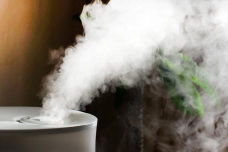 對(duì)抗梅雨季節(jié)潮濕，家用除濕機(jī)為您解決煩惱！